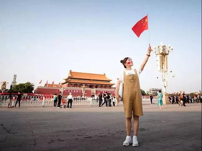 时尚发型女孩